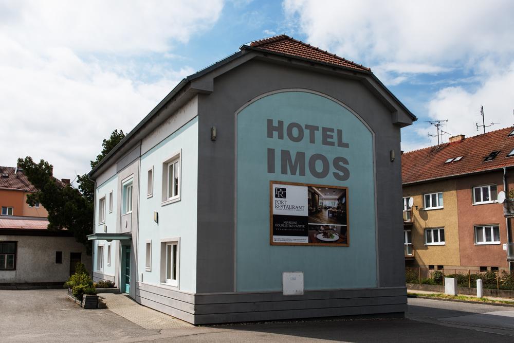Hotel Imos Бржецлав Екстер'єр фото